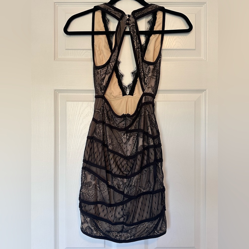 bebe Black Sheer Lace Plunge Mini Dress - Picture 5 of 10